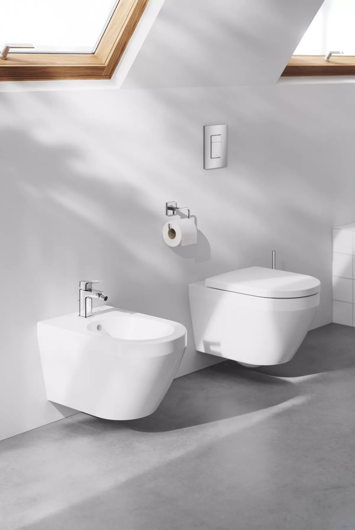 Bideu Grohe 102487SH00, Euro Ceramic, pe perete, alb