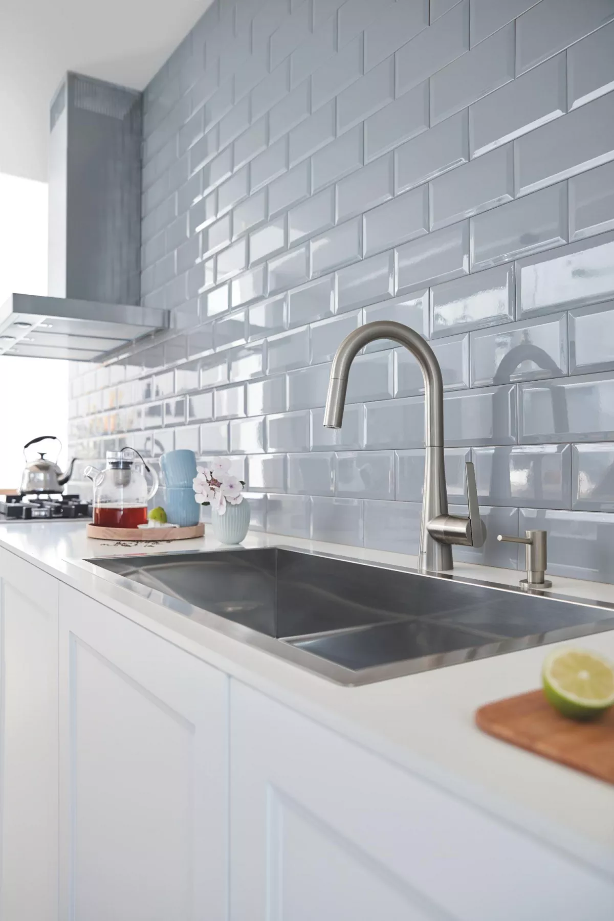 Dozator sapun bucatarie Grohe 40535DC0, Cosmo, incastrat, 400 ml, mat, otel satinat