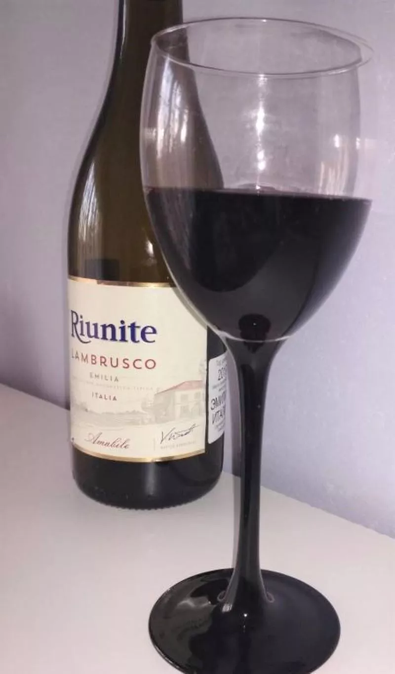 Vin Spumant Lambrusco Amabile Riunite 1,5 L