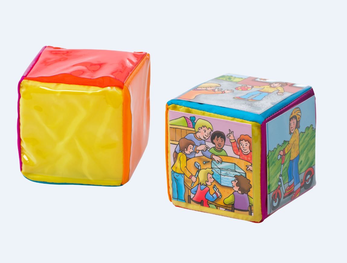 Cub multicolor cu buzunare transparente
