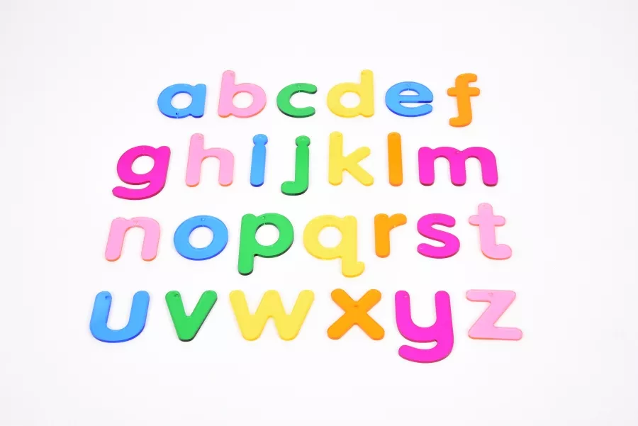 Forme colorate transparente alfabet