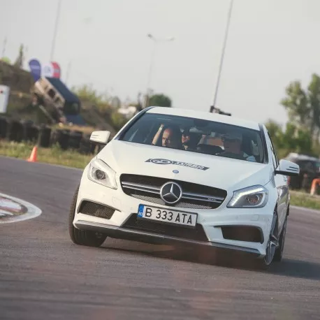 Inchiriere Mercedes A45 AMG