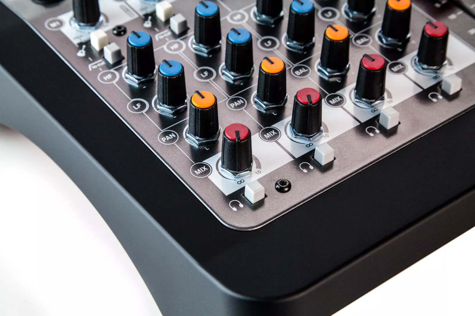 Mixer analog Allen & Heath ZED-6 - audioclub.ro