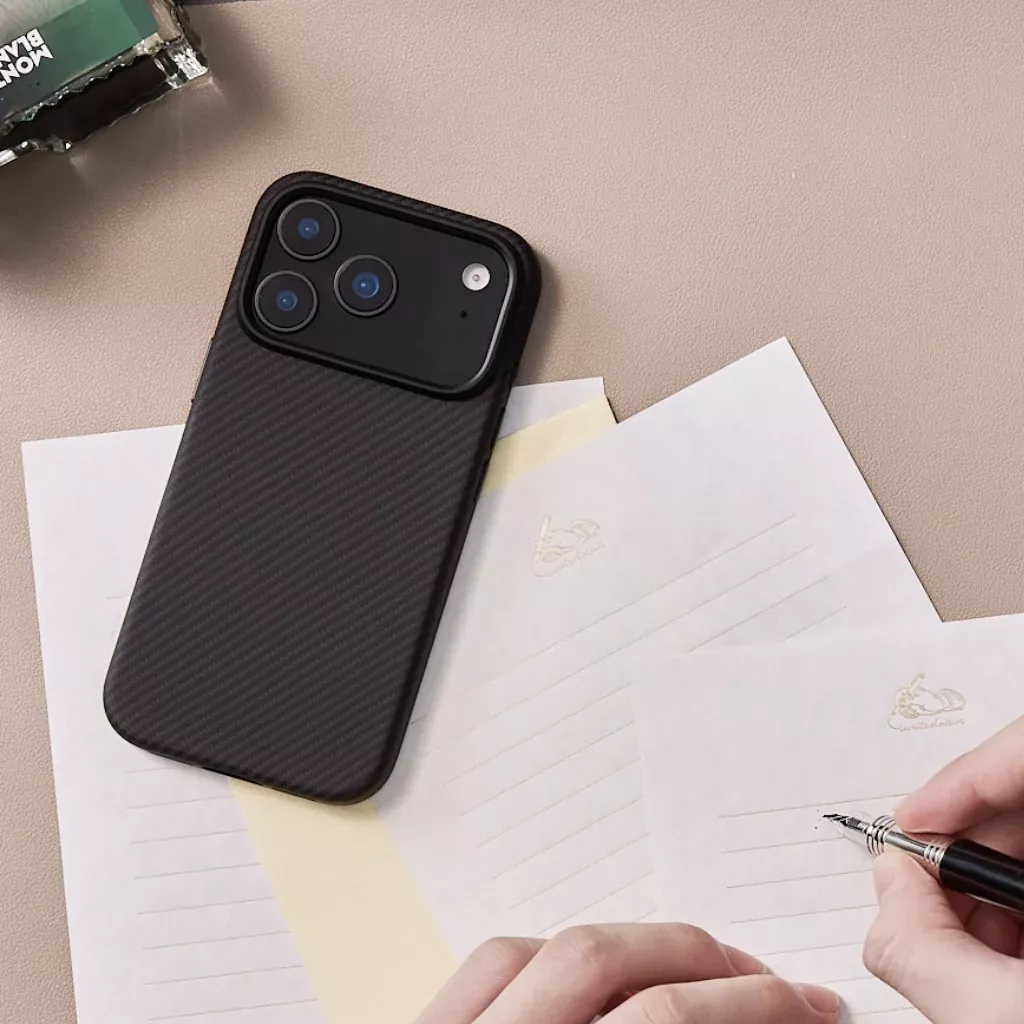 Husa Pitaka pentru iPhone 17 Pro Max Aramid UltraGuard, Negr