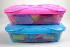 Plastilina "play dough" in cutie plastic, capac cu sabloane, 24 culori si accesorii modelat No.8821