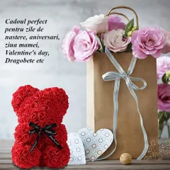 Diverse - Ursulet din trandafiri rosii artificiali pentru cadou, decorat manual, in cutie transparenta, buz.ro