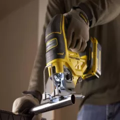 Fierastrau vertical STANLEY FATMAX V20 cu 2 acumulatori 18V