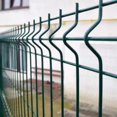 Огороджена панель пластифікована преміум зелений дріт діаметр 4,2 мм розмір 1200х2500 мм