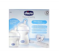 Set cadou Chicco Natural Feeling. 0luni+ (un biberon 0+, un biberon 2+, o suzeta silicon, o perie biberon)