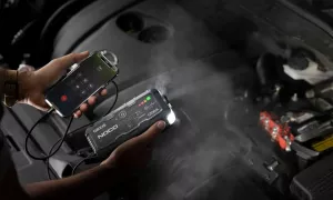 Robot Pornire Auto, Jump Starter Auto 12V Portabil, Curent Pornire 1250A Litiu-Ion, Noco Boost GBX45