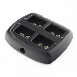 Incarcator Baterii Reincarcabile, Fara Acumulatori, cu 4 Canale de Incarcare Individuala Pentru Acumulatori 9V 6LR61 6LF22, EverActive NC-109