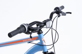 Bicicleta MTB-HT, Schimbator Saiguan, 18 Viteze, Roti 27.5 Inch, Frane pe Disc, Velors Vulcano V2709A, Albastru cu Design Portocaliu
