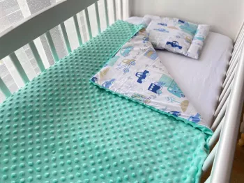 Lenjerie de pat pentru copii  - Mint Bubbles Blue Car - Maradalia Kids