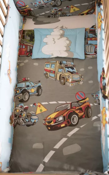 Set lenjerie patut imprimeu Cars