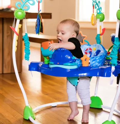 Baby Einstein - Centru de activitati Neptune's Ocean Discovery Jumperâ„¢