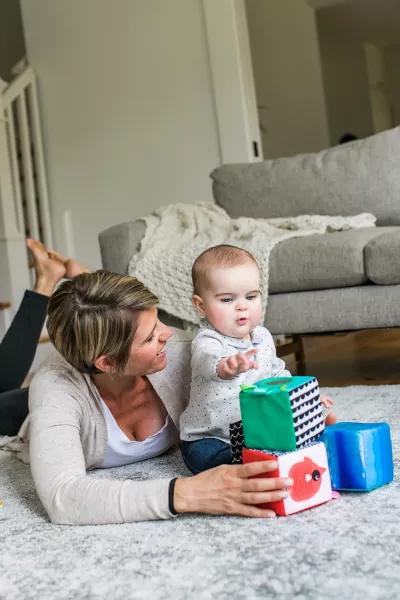 Baby Einstein - Cuburi moi - Explore & Discover™ - Bright Starts
