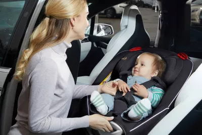 BabyGo - Scaun auto rotativ Fixleg 360 Black, 0-25 kg