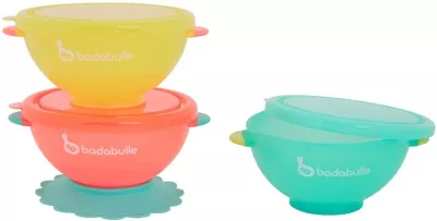 Badabulle - Set 3 boluri colorate pentru mancare, cu suport inclus