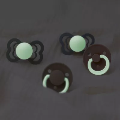 BIBS - Set 2 suzete Fosforescente De Lux GLOW Silicon, tetina rotunda, marime universala-Sage/Cloud