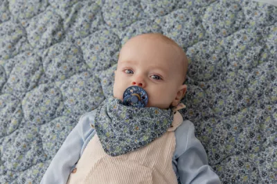 BIBS x LIBERTY - Set 2 suzete Colour Eloise Latex, tetina rotunda, 6 luni+- Dusty Blue/Ivory