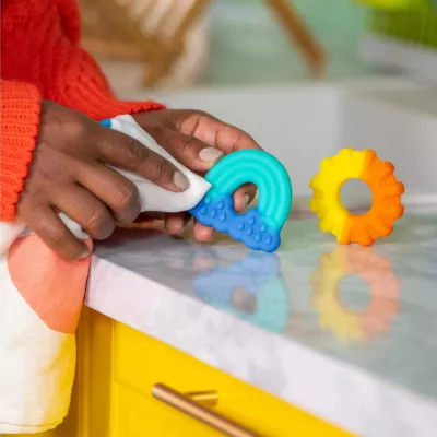 Bright Starts - Jucarie de dentitie Soare si Curcubeu â€œChance of Smilesâ€