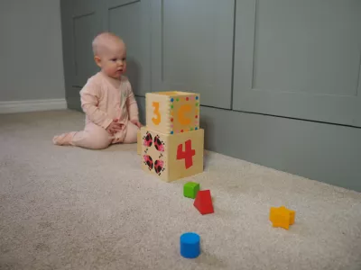 Cuburi de construit cu forme si litere - Jumini