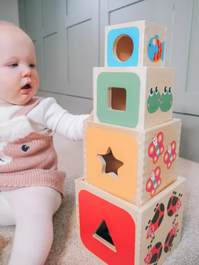 Cuburi de construit cu forme si litere - Jumini