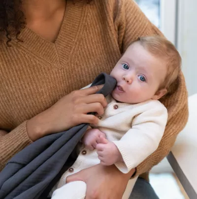 Doomoo - Esarfa pentru alaptat multifunctionala din bumbac organic Momâ€™n Play Grey