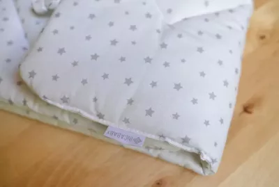 Incababy - Pernita suplimentara pentru leagan bebelusi, Grey Stars