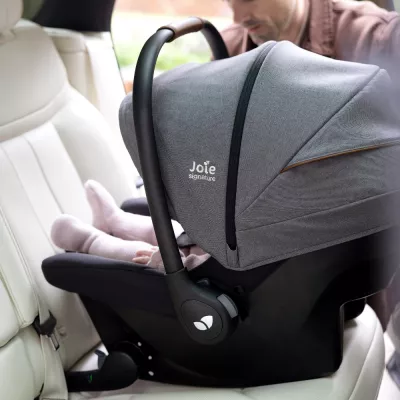 Joie - Scoica auto cu ISOFIX integrat Sprint Signature Carbon, nastere - 75 cm, testata inclusiv la impact lateral, conform ECE R129 si testata ADAC