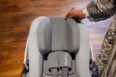 Nuna - Scoica auto i-Size Pipa Next Caviar, nastere - 83 cm, testata ADAC