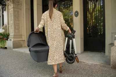 Nuna - Carucior compact Triv Caviar 2 in 1