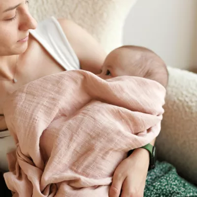 ONINO - Muselina multifunctionala din bumbac 100% organic, HUG.me, Sandy Rose, x1 bucata, 120 x 120 cm, certificata GOTS