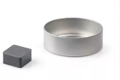 Plastilina inteligenta magnetica