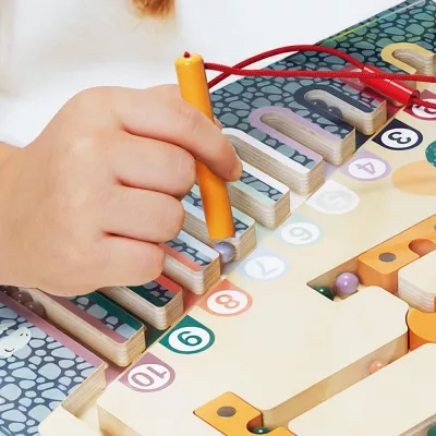 Puzzle labirint - Cursa dinozaurului