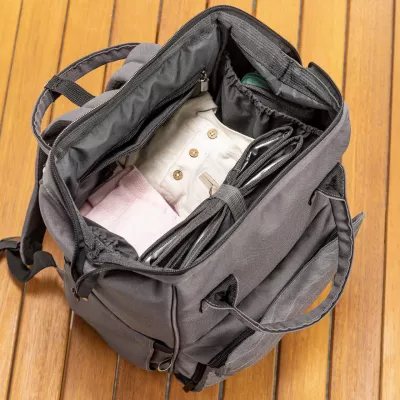 Rucsac multifunctional cu aleza pentru schimbat scutecul bebelusului, din plastic reciclat, Reer Growing Backpack 84221