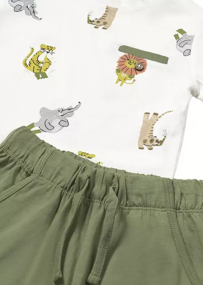 Set 3 piese - 2 Tricouri + pantaloni scurti - Mayoral  4 ani