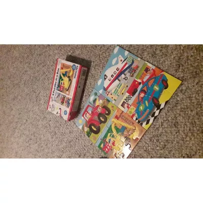 Set 4 puzzle-uri Vehicule (4, 6, 8, 12 piese)