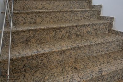 Trepte interioare din granit Oro Imperiale