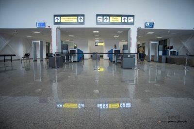 Noul terminal al aeroportului international „George Enescu” din Bacau modernizat cu granit VINCA