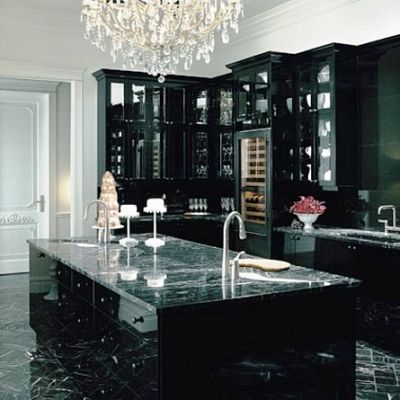 Marmura neagra in amenajari de interior