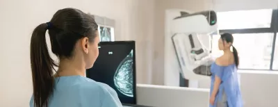Înțelegerea Mamografiei: O unealtă vitală pentru sănătatea sânului