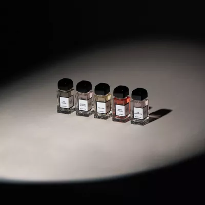 LES MINIATURES PARISIENNE