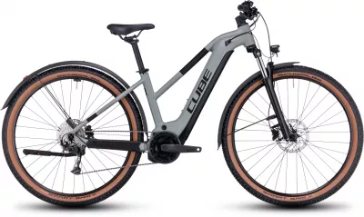 BICICLETA ELECTRICA E-BIKE CUBE REACTION HYBRID PERFORMANCE 500 TRAPEZE ALLROAD SWAMPGREY BLACK 2023 CADRU S (16") - ROTI 27.5