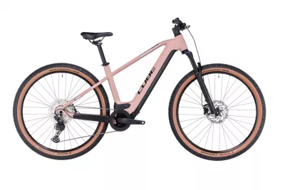 BICICLETA ELECTRICA E-BIKE CUBE REACTION HYBRID PRO 750 BLUSHROSE SILVER 2023 CADRU S (15") - ROTI 27.5"