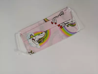 Masca textila cu pliuri, reutilizabila, 2 straturi, roz cu unicorni