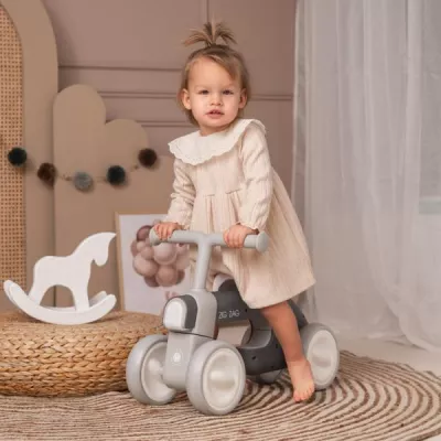 Bicicleta de echilibru, Zig Zag, 12-36 luni, scaun reglabil 2 pozitii, lumini si muzica, Beige
