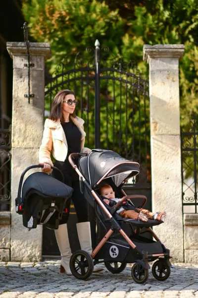 Carucior set, Storm, de la 0 luni pana la 4 ani, maxim 22 kg, cos auto inclus, cadru din aluminiu, Luxe Black