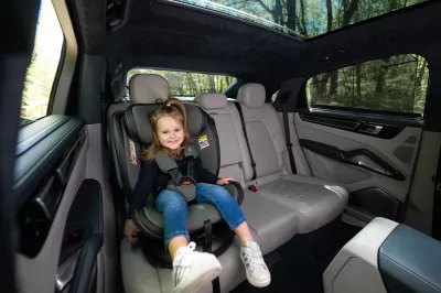 Scaun auto, Aviator, i-Size isofix, cu baza rotativa 360 grade, de la 0 luni pana la 12 ani, 40-150 cm, Bej