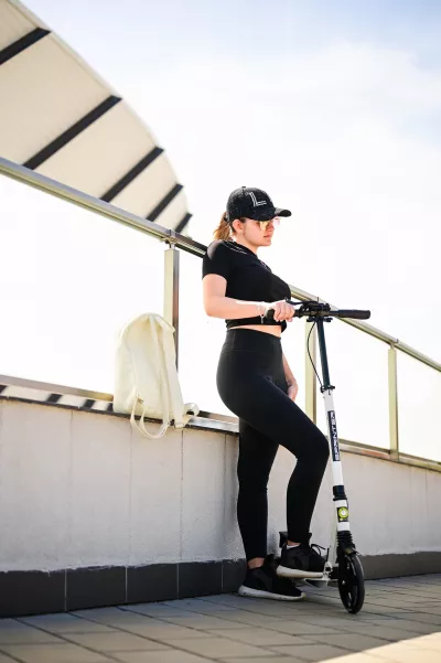 Trotineta pentru adolescenti si adulti, Sprinter, pliabila, frana pe disc, White